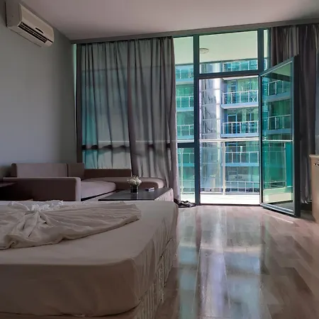 двустаен в Διαμέρισμα *