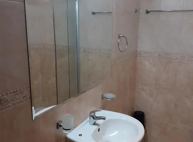 דירה двустаен в *