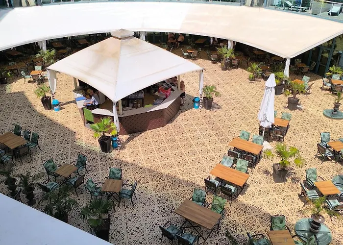 דירה двустаен в *