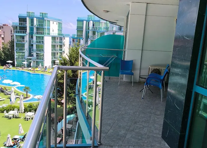 דירה двустаен в פרימורסקו